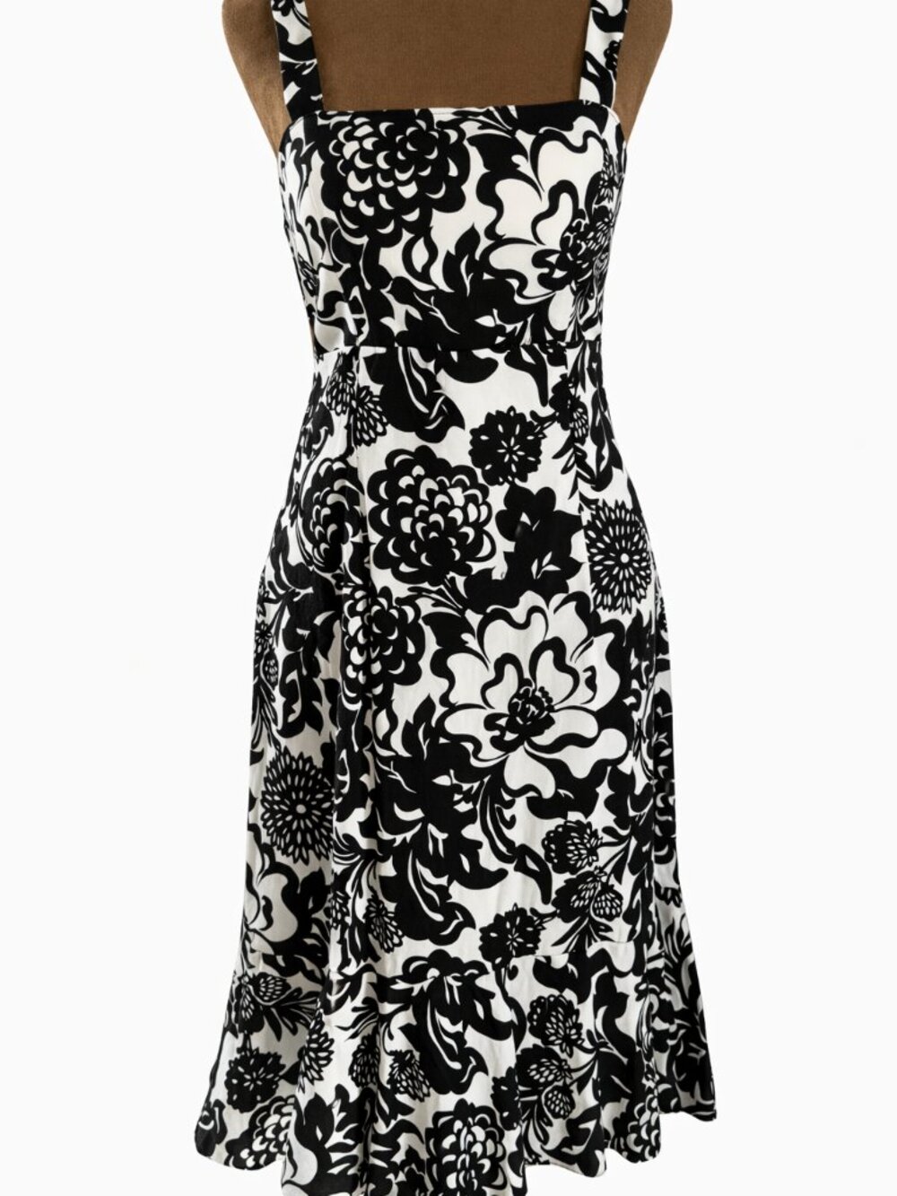 Madison Leigh Empire‑Waist Dress — Tailored Fit — Classic Black & White Floral